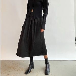 Oak + Fort midi skirt black size Medium